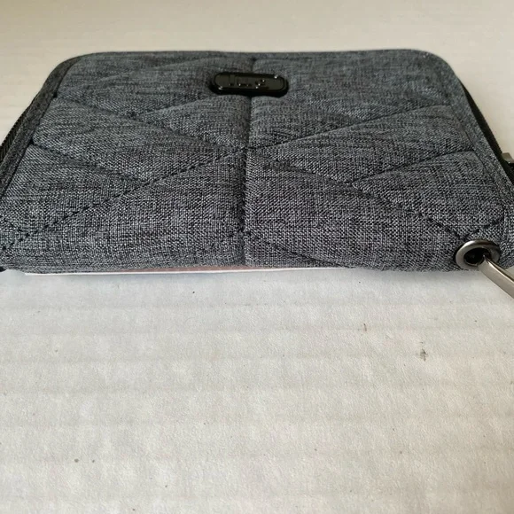 Lug Rodeo 2 Wallet Wristlet Heather Grey New - Picture 9 of 16